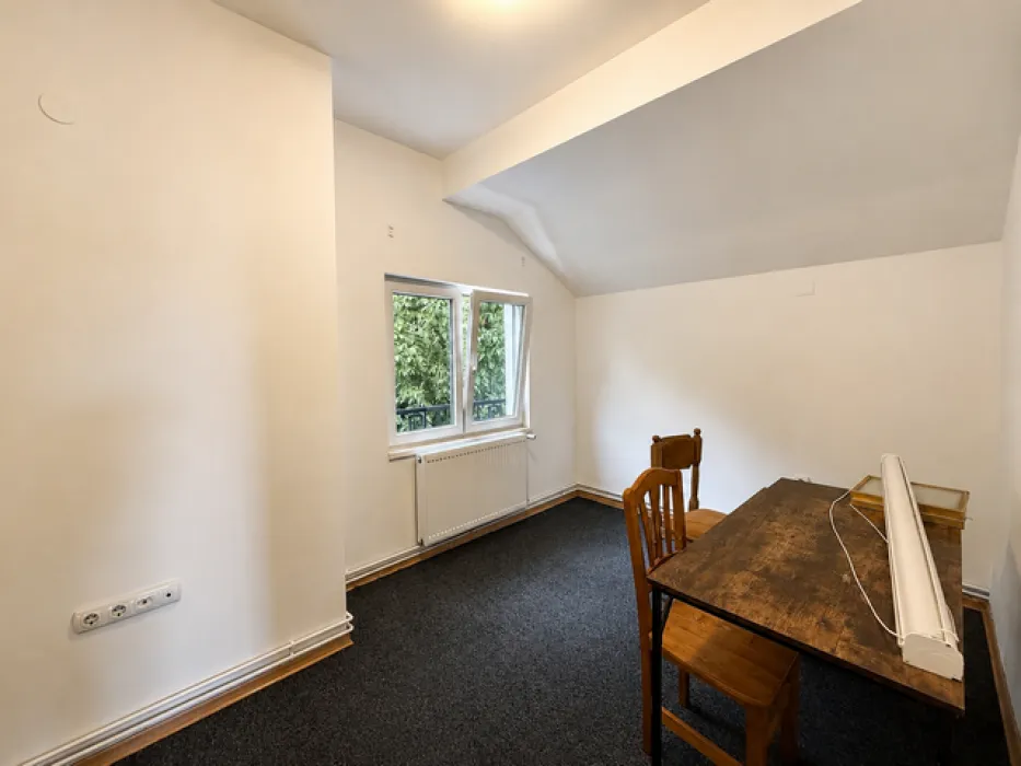 Rent, house, 240m², Zvezdarska Šuma, Zvezdara Sve Podlokacije