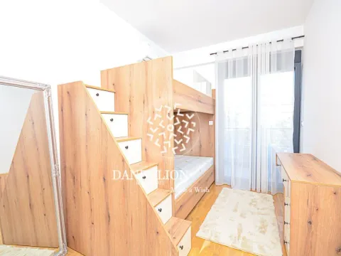 Izdavanje, dvosoban stan, 66m², Stari Aerodrom, Podgorica - image 2