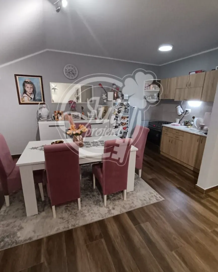 Sale, two bedroom apartment, 80m², Centar, Stara Pazova