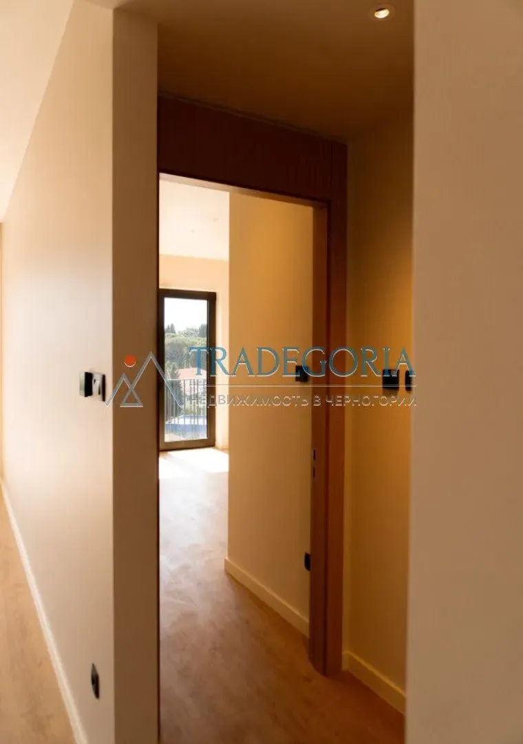 Prodaja, dvosoban stan, 89m², Tivat, Crna Gora