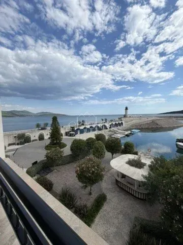 Prodaja, stan, 47m², Tivat, Crna Gora