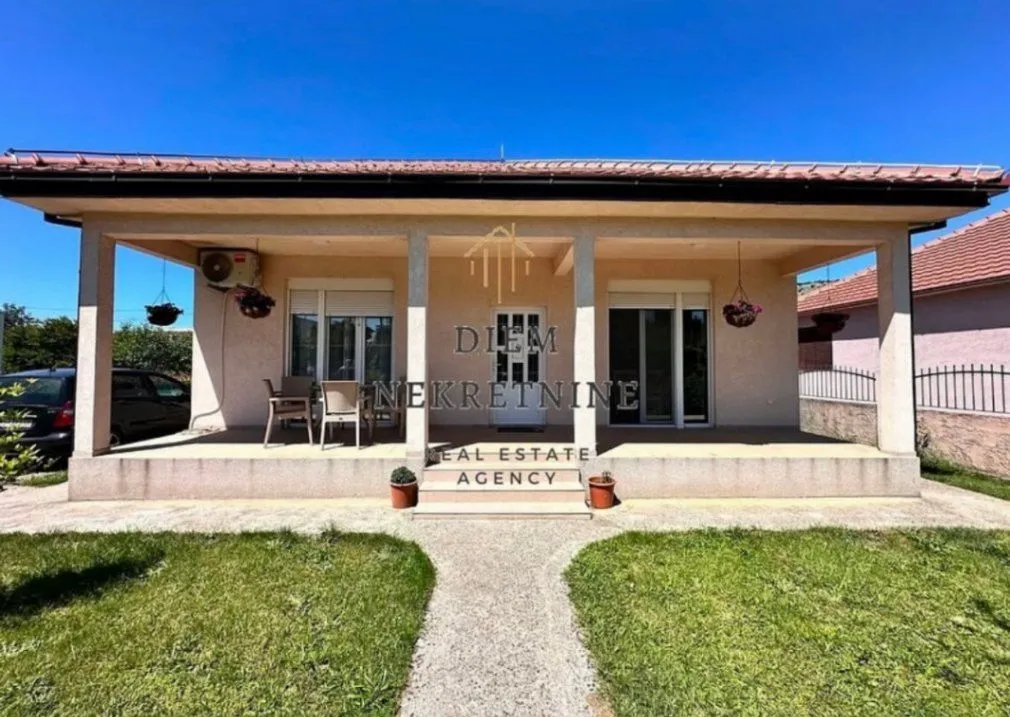 Rent, house, 120m², Tološi, Podgorica