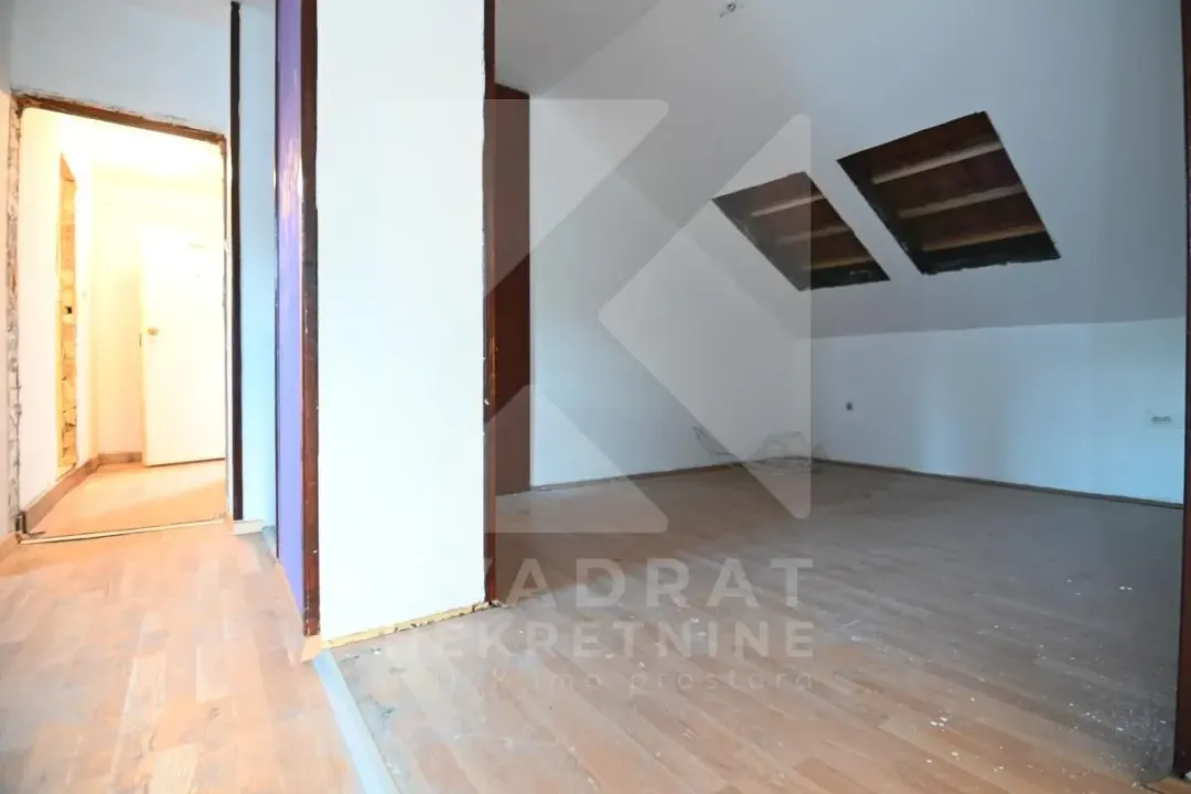 Sale, three bedroom apartment, 74m², Centar, Podgorica