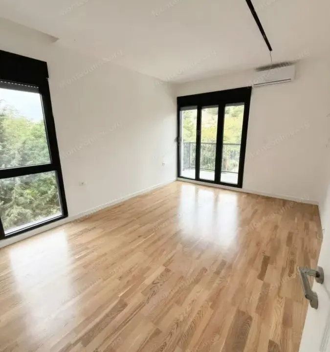 Prodaja, trosoban stan, 90m², Donja Gorica, Podgorica