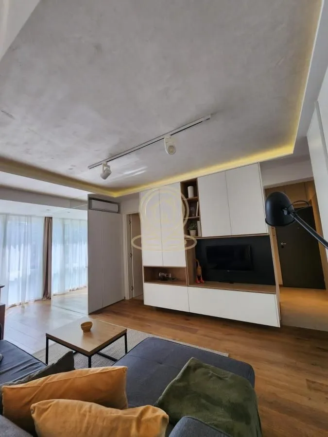 Izdavanje, dvosoban stan, 35m², Kluz, Zvezdara Sve Podlokacije