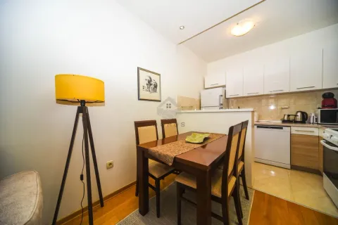 Izdavanje, jednosoban stan, 50m², Preko Morače, Podgorica - image 4