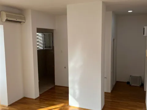 Rent, studio apartment, 37m², Centar, Podgorica - image 8