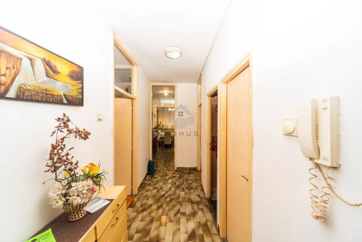 Prodaja, dvosoban stan, 79m², Pobrežje, Podgorica