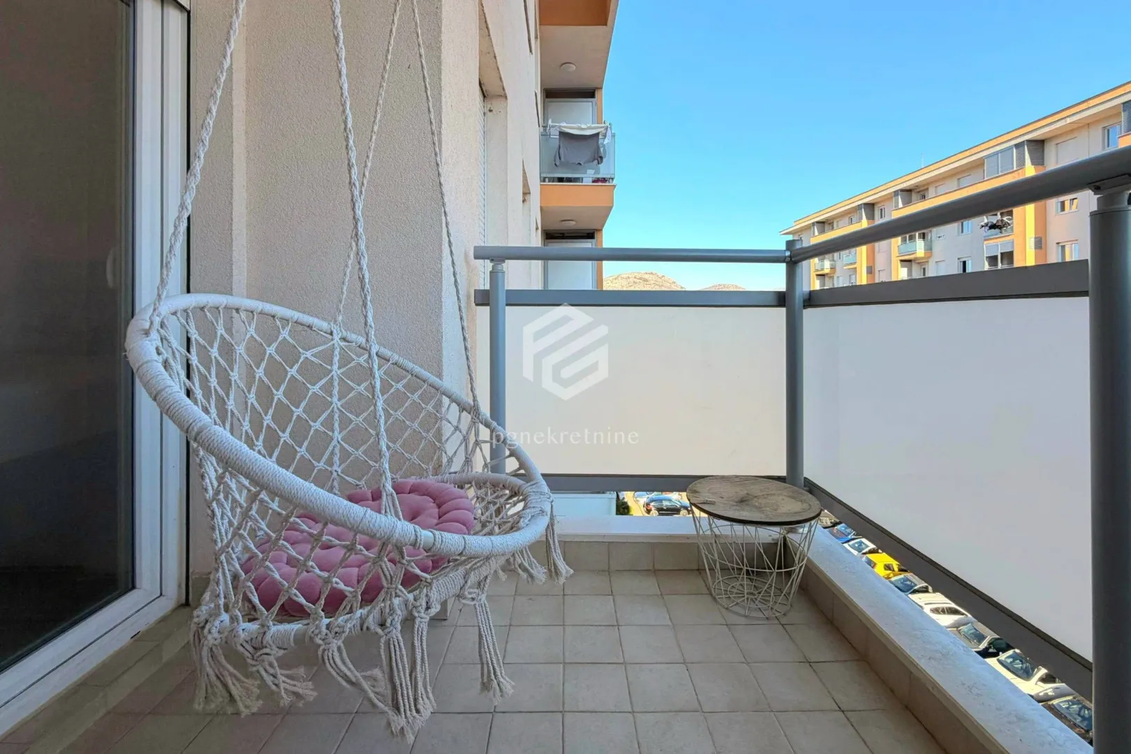 Rent, one bedroom apartment, 43m², City Kej, Podgorica