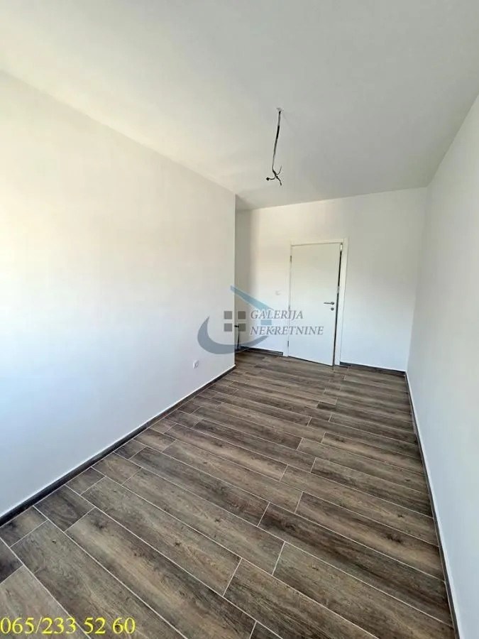 Prodaja, dvosoban stan, 53m², Centar, Inđija