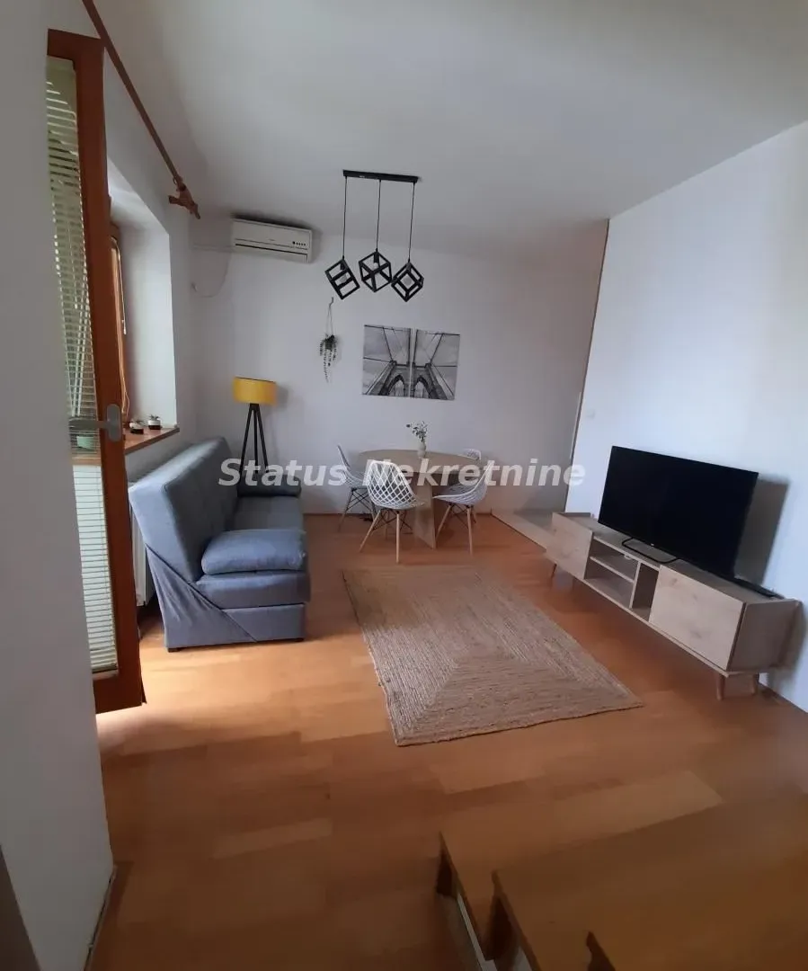 Prodaja, jednosoban stan, 42m², Centar, Novi Sad
