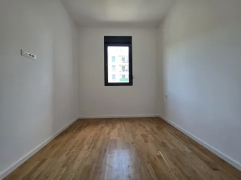 Izdavanje, stan, 48m², Tološi, Podgorica - image 7
