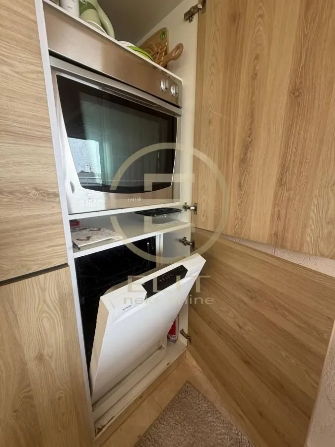 Izdavanje, stan, 52m², Sajam, Novi Sad Sve Podlokacije