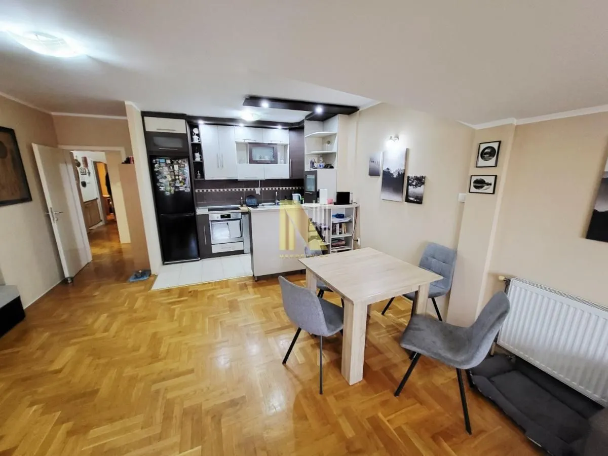Prodaja, trosoban stan, 80m², Nova Detelinara, Novi Sad Sve Podlokacije