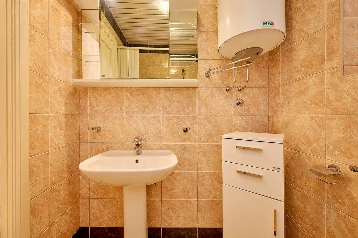 Sale, four bedroom apartment, 131m², Sveti Stefan, Budva