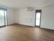 Prodaja, trosoban stan, 110m², Tološka šuma, Podgorica - image 7