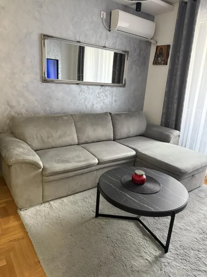 Prodaja, jednosoban stan, 38m², Salajka, Novi Sad Sve Podlokacije