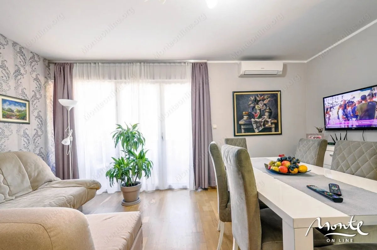 Prodaja, jednosoban stan, 50m², Tivat, Crna Gora