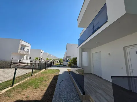 Sale, house, 201m², Ulcinj, Crna Gora - image 10