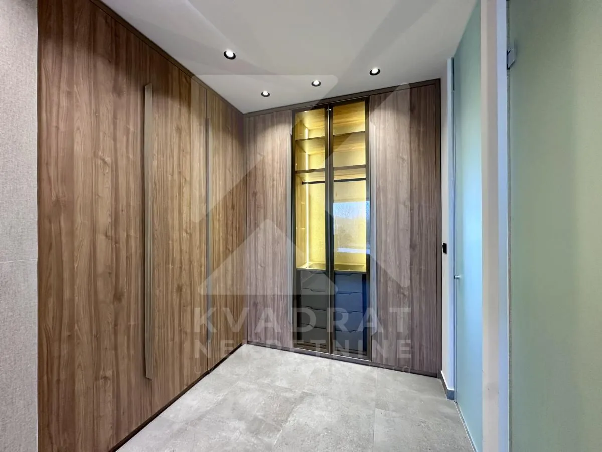 Rent, house, 230m², Gornja Gorica, Podgorica