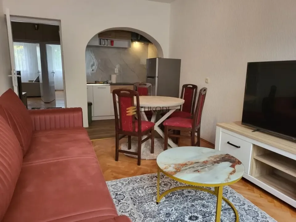 Izdavanje, trosoban stan, 55m², Čukarica, Beograd