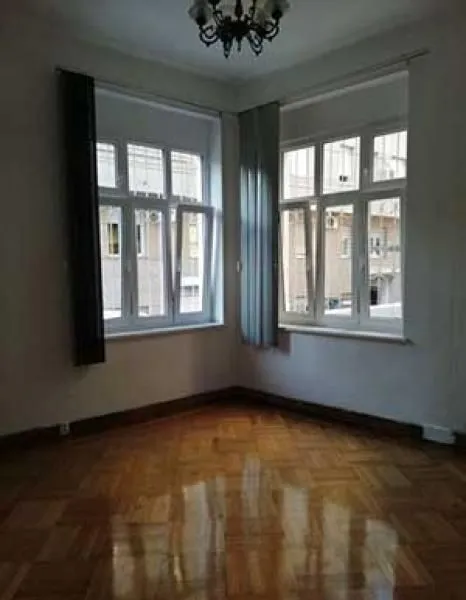 Izdavanje, kuća, 300m², Neimar, Vračar Sve Podlokacije
