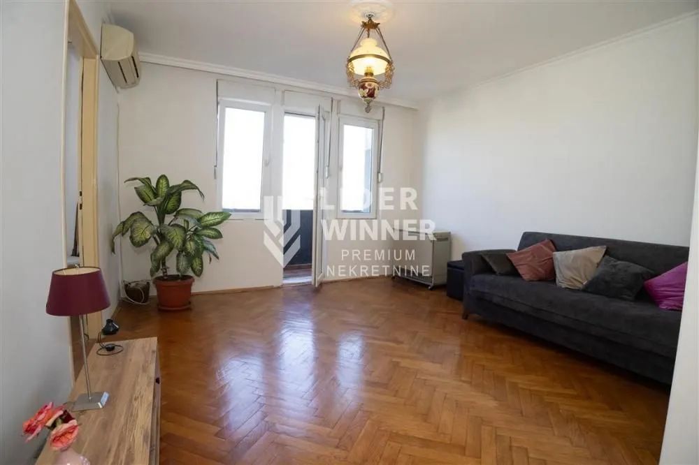 Izdavanje, dvosoban stan, 55m², Stari Grad, Beograd