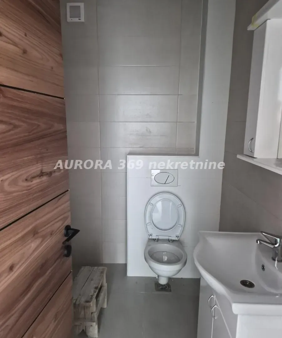 Prodaja, dvosoban stan, 62m², Irig, Srbija