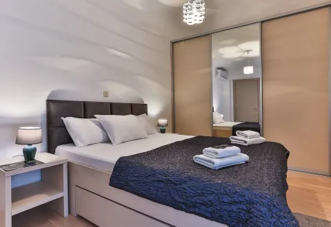 Rent, two bedroom apartment, 74m², Centar, Budva - image 5