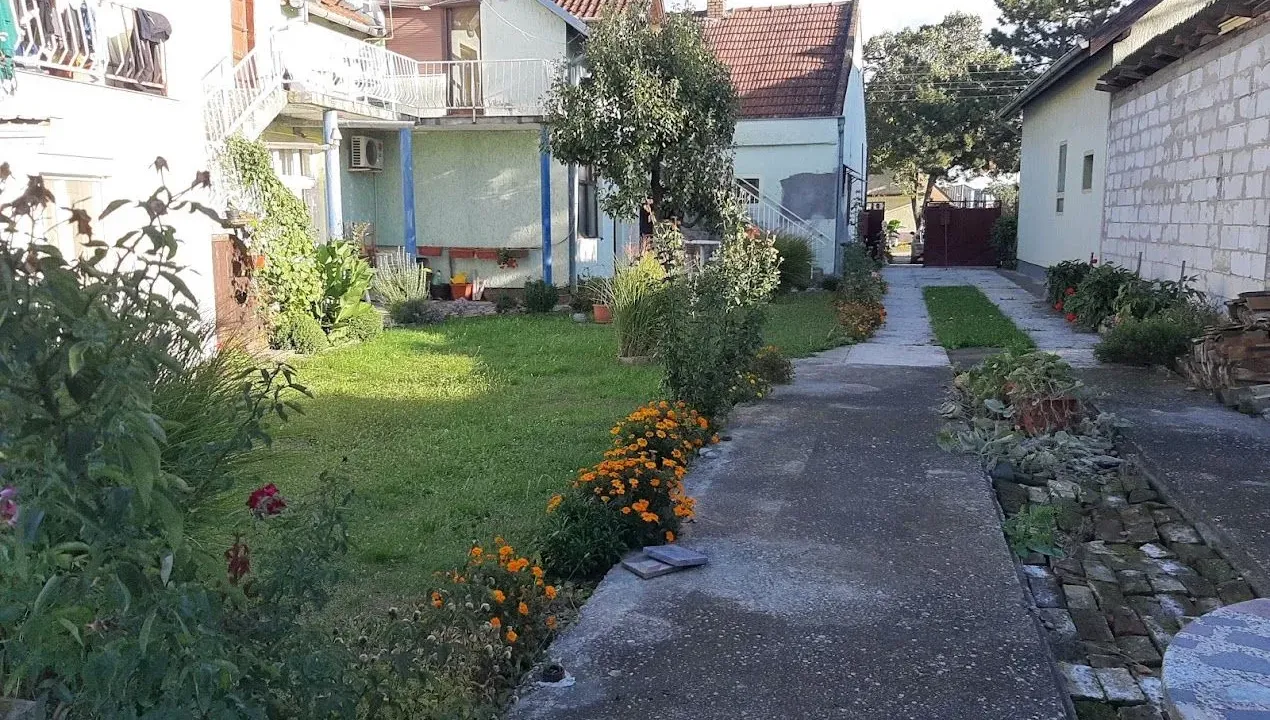 Prodaja, kuća, 300m², Temerin, Novi Sad