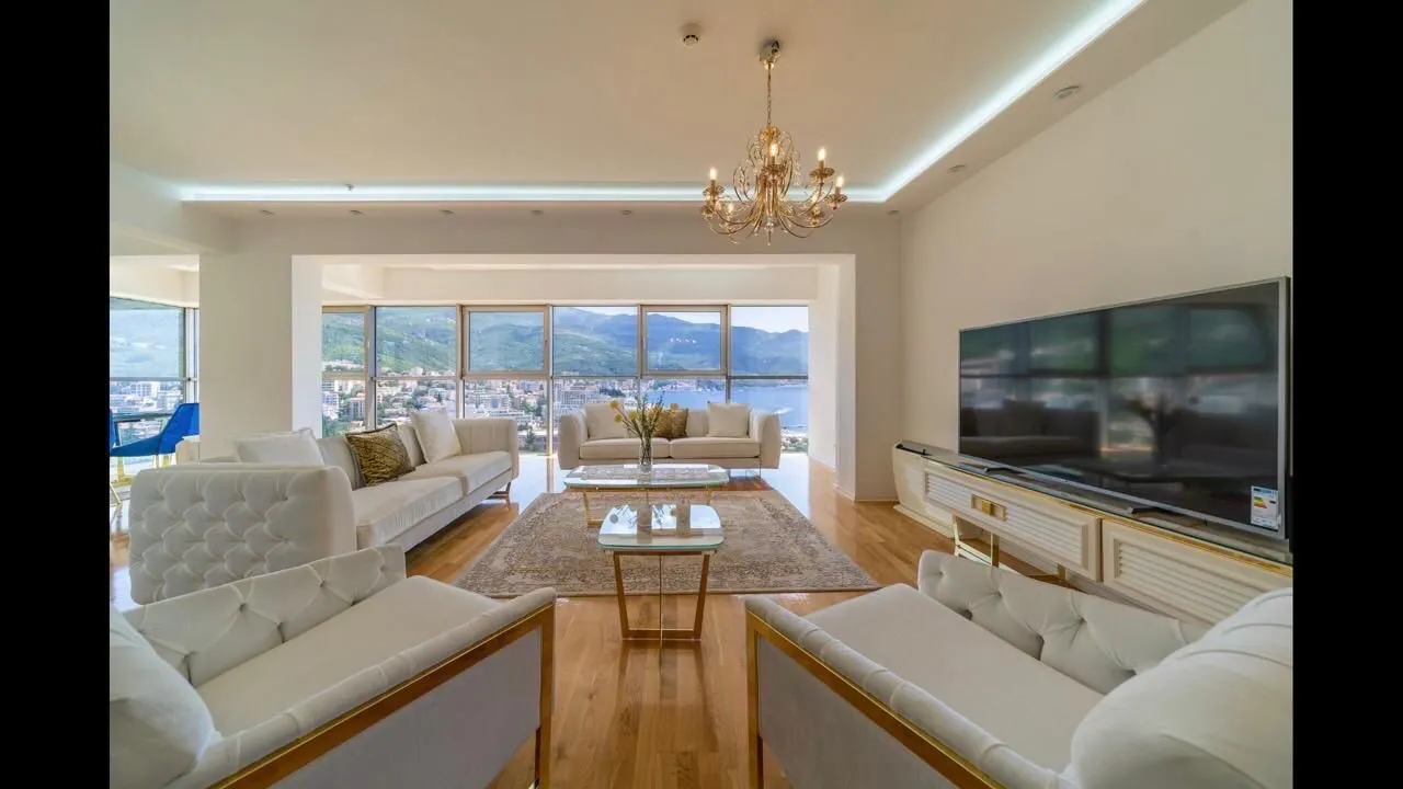 Rent, three bedroom apartment, 150m², Dukley Gardens, Budva
