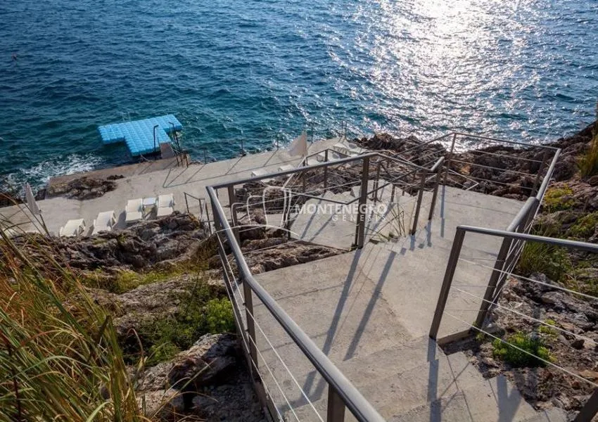 Sale, house, 505m², Dobra Voda, Budva