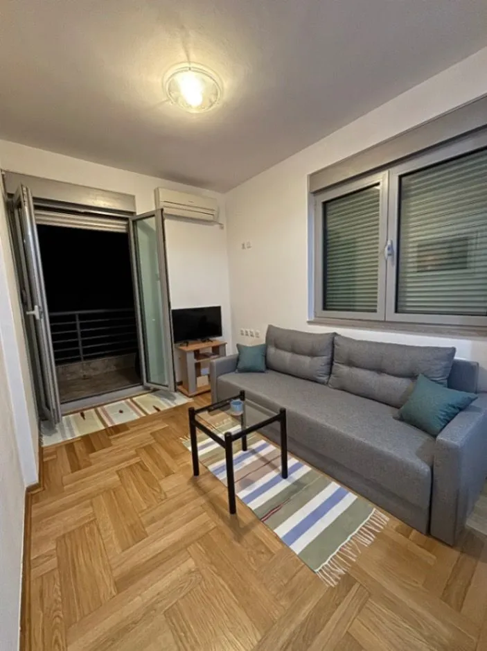 Izdavanje, garsonjera, 28m², Zabjelo, Podgorica