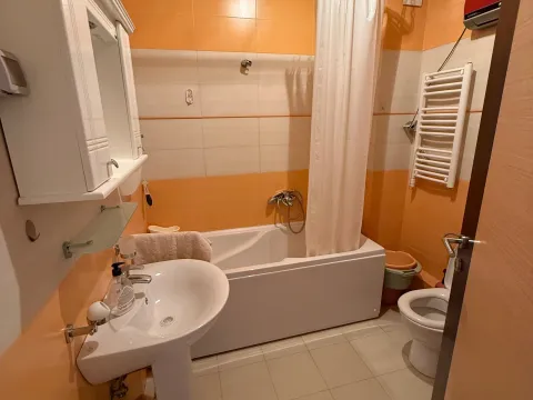 Izdavanje, trosoban stan, 85m², Pobrežje, Podgorica - image 13