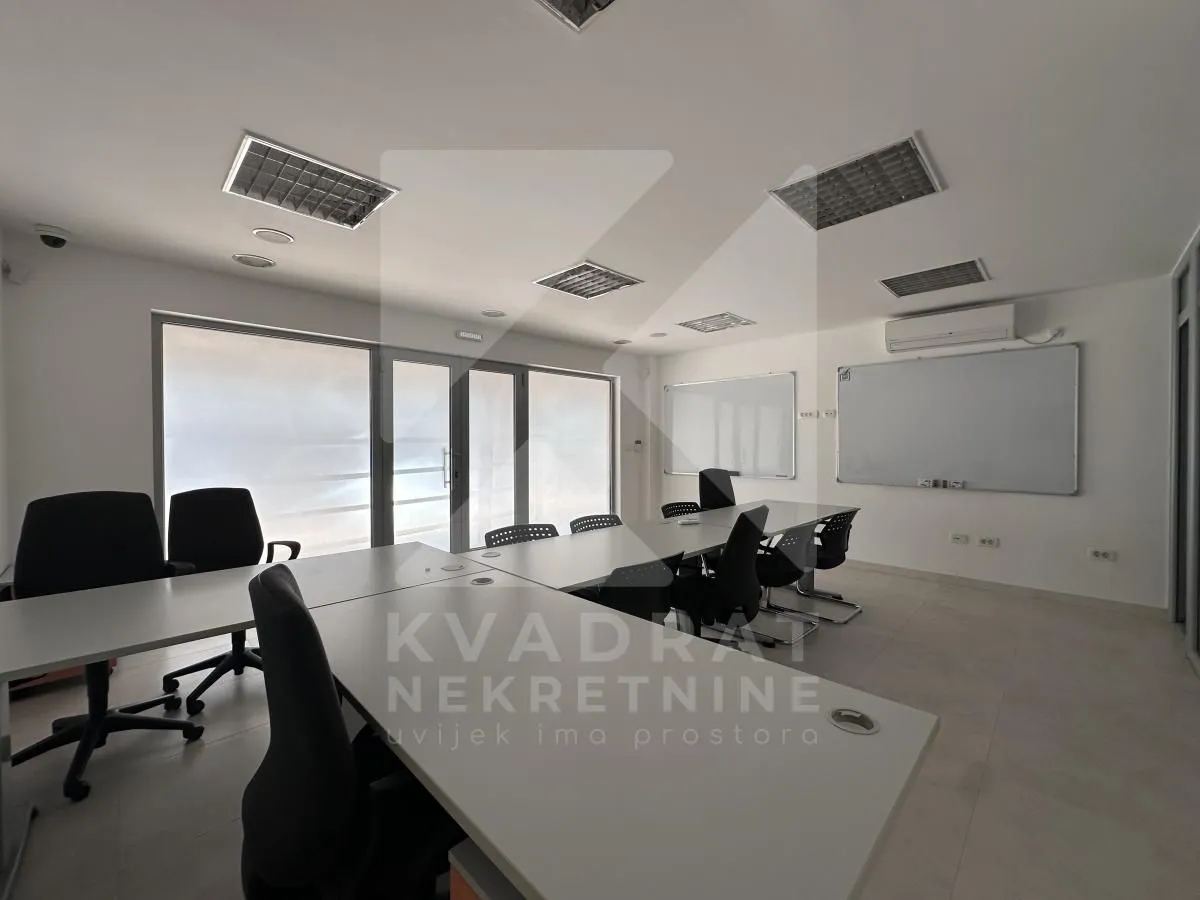 Sale, office space, 120m², Tološka šuma, Podgorica