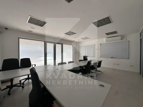 Sale, office space, 120m², Tološka šuma, Podgorica - image 2