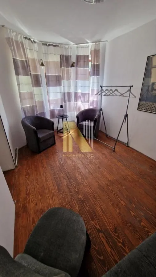 Prodaja, kuća, 300m², Ledinci, Petrovaradin