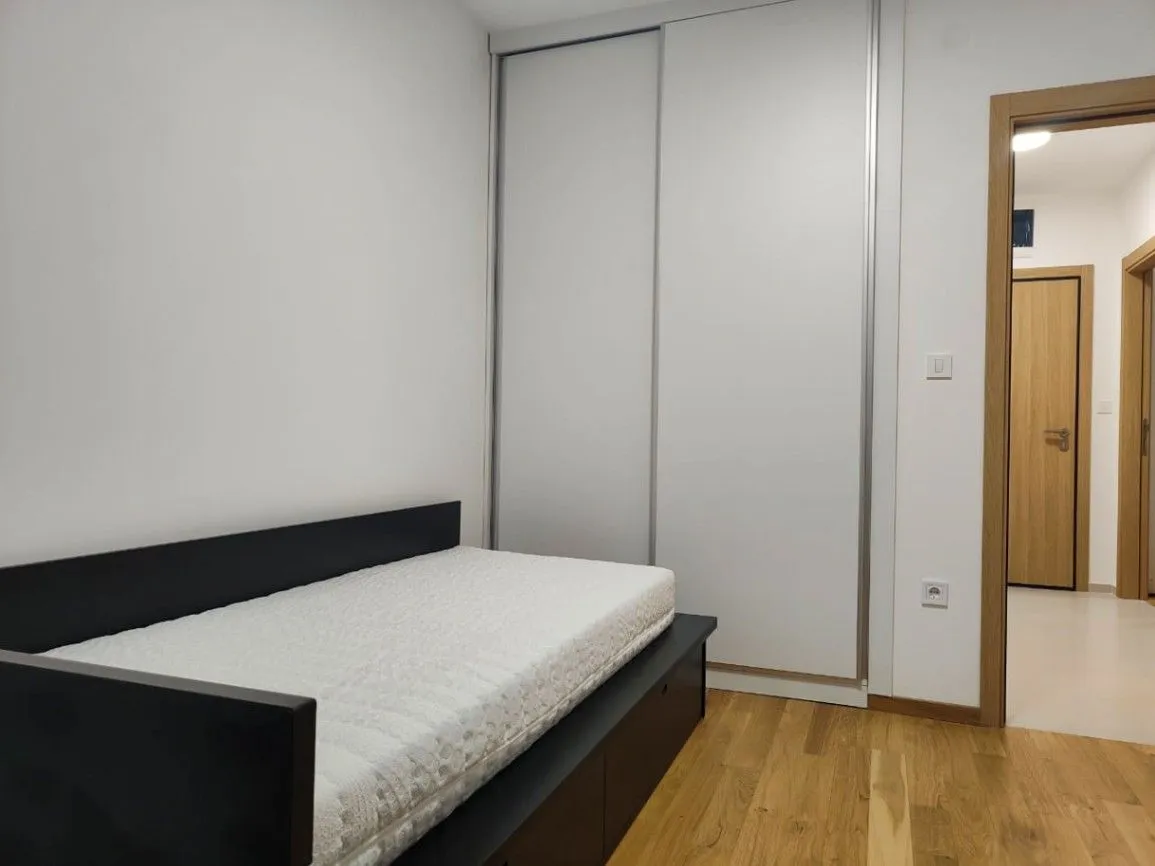 Izdavanje, dvosoban stan, 53m², City Kvart, Podgorica