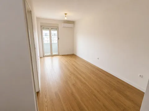 Prodaja, jednosoban stan, 40m², Central Point, Podgorica - image 2