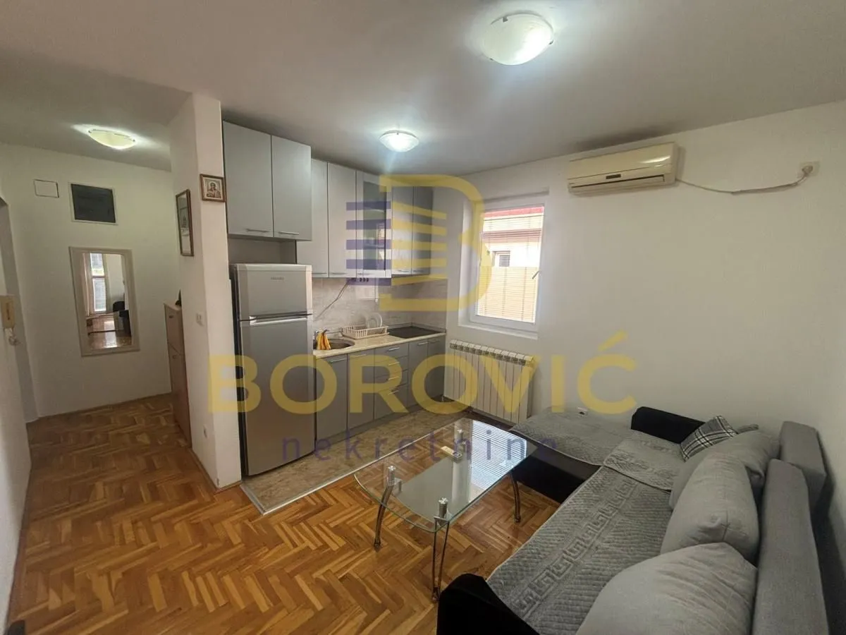 Rent, one bedroom apartment, 30m², Žarkovo, Beograd