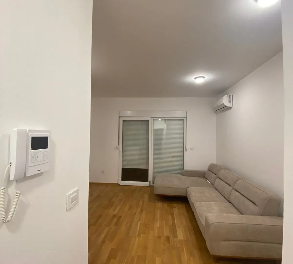 Rent, one bedroom apartment, 40m², Stari Aerodrom, Podgorica