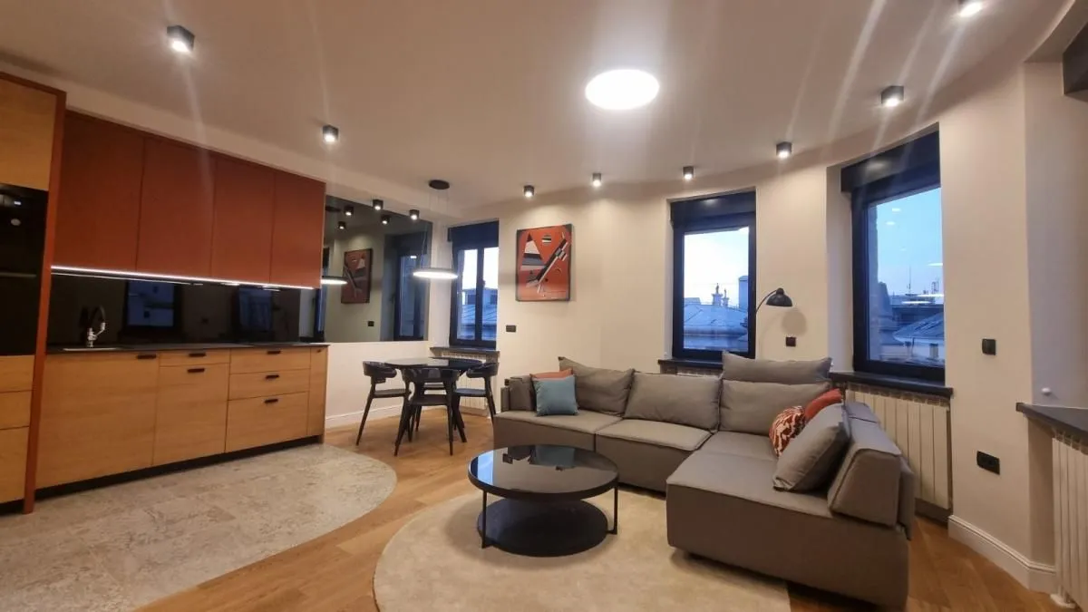 Izdavanje, trosoban stan, 60m², Stari Grad, Beograd