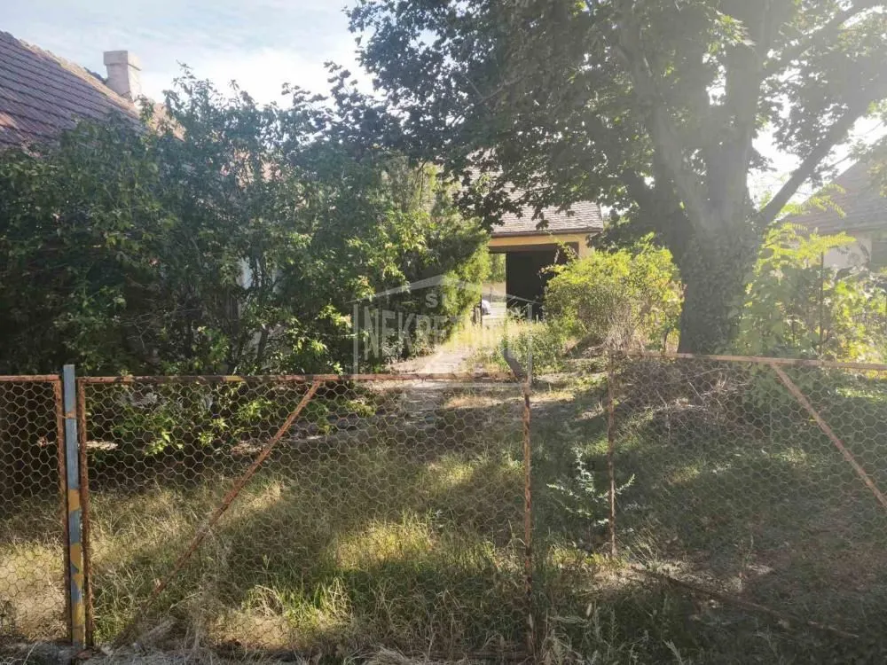 Prodaja, kuća, 237m², Aleksandrovo, Subotica