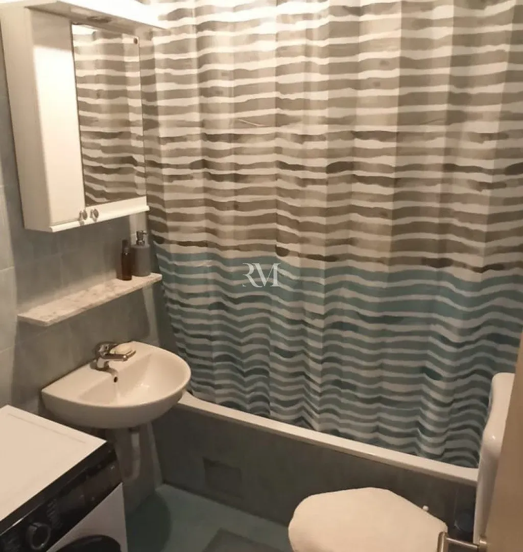 Izdavanje, dvosoban stan, 60m², Pod Kuk, Tivat