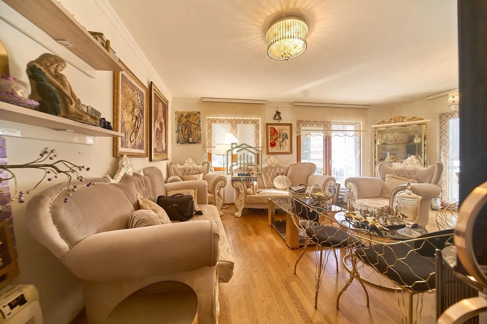 Prodaja, trosoban stan, 120m², Tološi, Podgorica