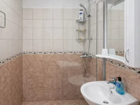 Sale, one bedroom apartment, 42m², Stari Grad Kotor, Kotor - image 12