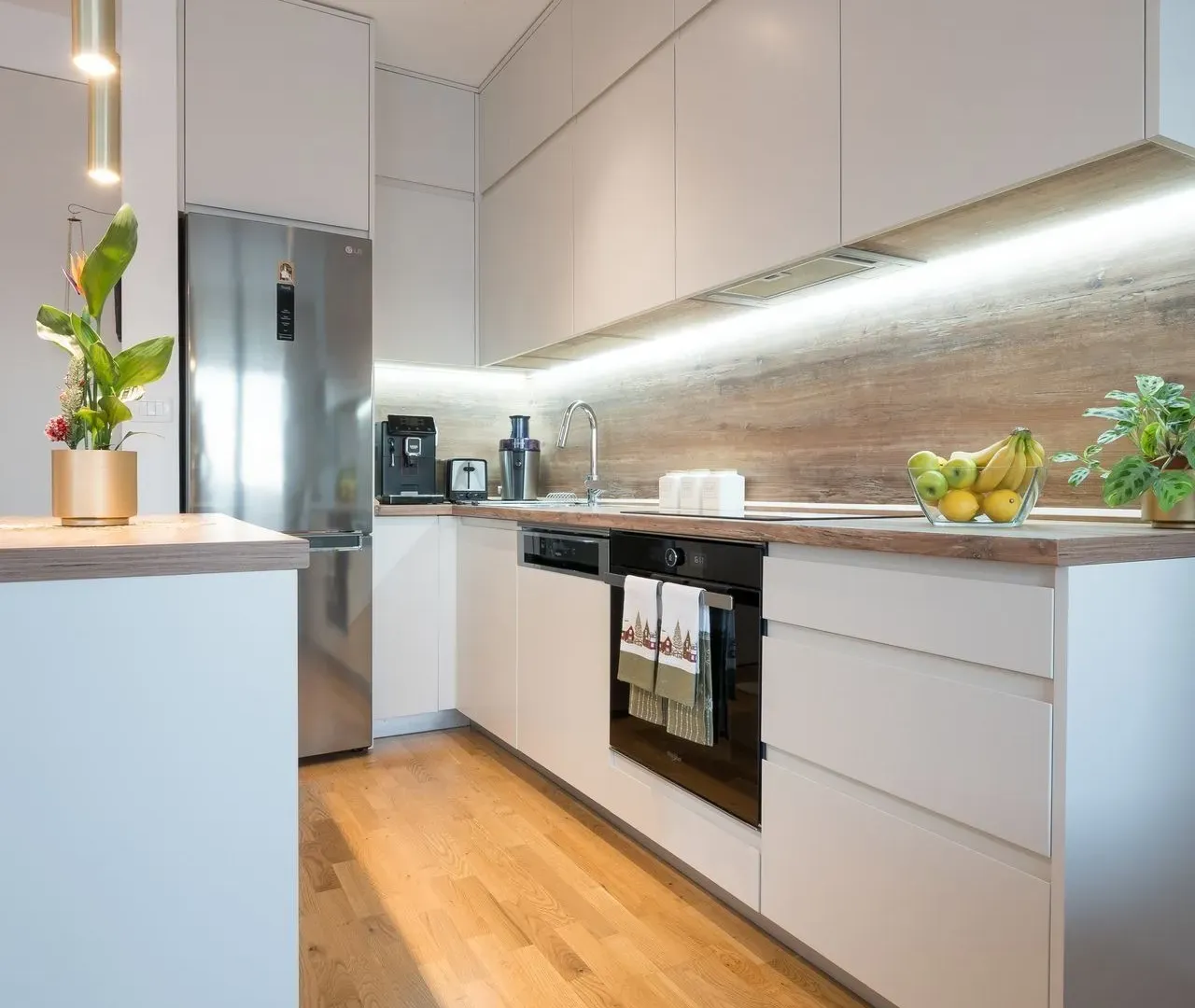 Prodaja, dvosoban stan, 63m², Tivat, Crna Gora