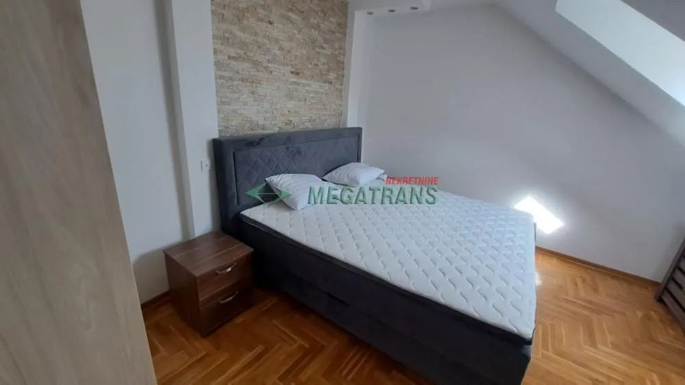 Izdavanje, četvorosoban stan, 103m², Grbavica, Novi Sad Sve Podlokacije