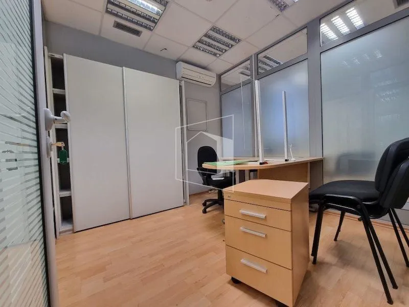 Rent, office space, 221m², Nikšić, Crna Gora