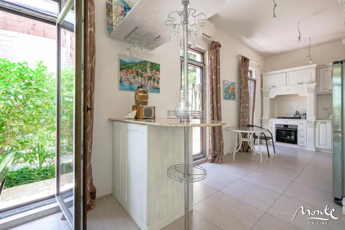 Prodaja, kuća, 316m², Tivat, Crna Gora